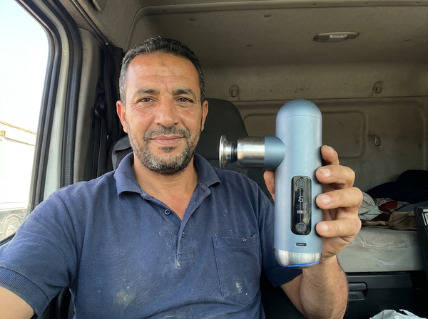 Karim , 43 ans , routier
